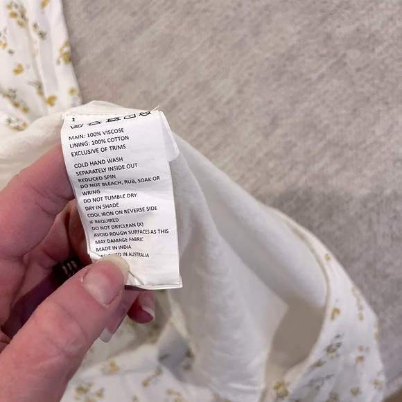 Bardot ditsy floral midi dress in ditsy fl Style # 56788DB Cottagecore - Picture 5 of 8